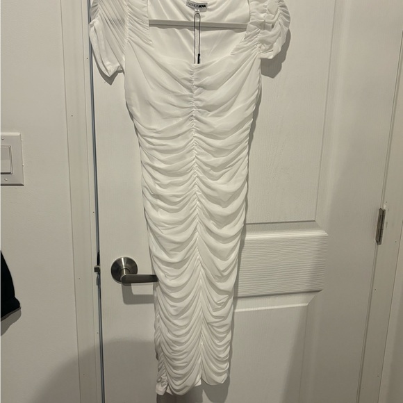 NWT FASHION NOVA DRESS SZ SMALL - Picture 1 of 4